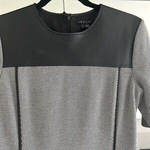Theory Black and White Sheath Dress with Leather Trim.
Perfect for Fall/Winter